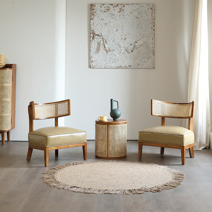 Chaise d'appoint contemporaine nordique à dossier carré courbé en bois massif et contreplaqué, rotin et cuir synthétique pour salon 