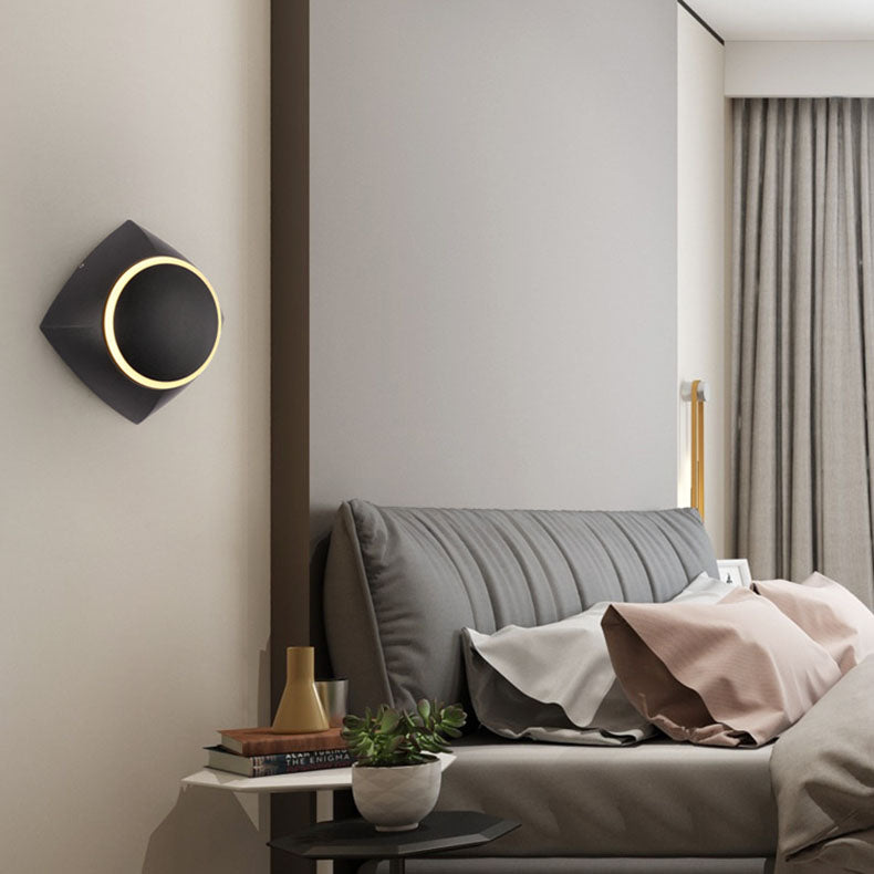 Lámpara de aplique de pared de acrílico y aluminio con base cuadrada esférica escandinava contemporánea para dormitorio 
