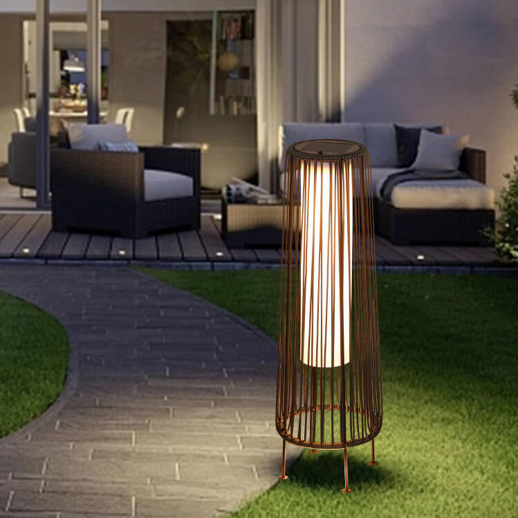 Moderne minimalistische solarbetriebene wasserdichte runde vertikale Zugleiste aus Eisen-Rattan-LED-Stehlampe für die Außenterrasse 