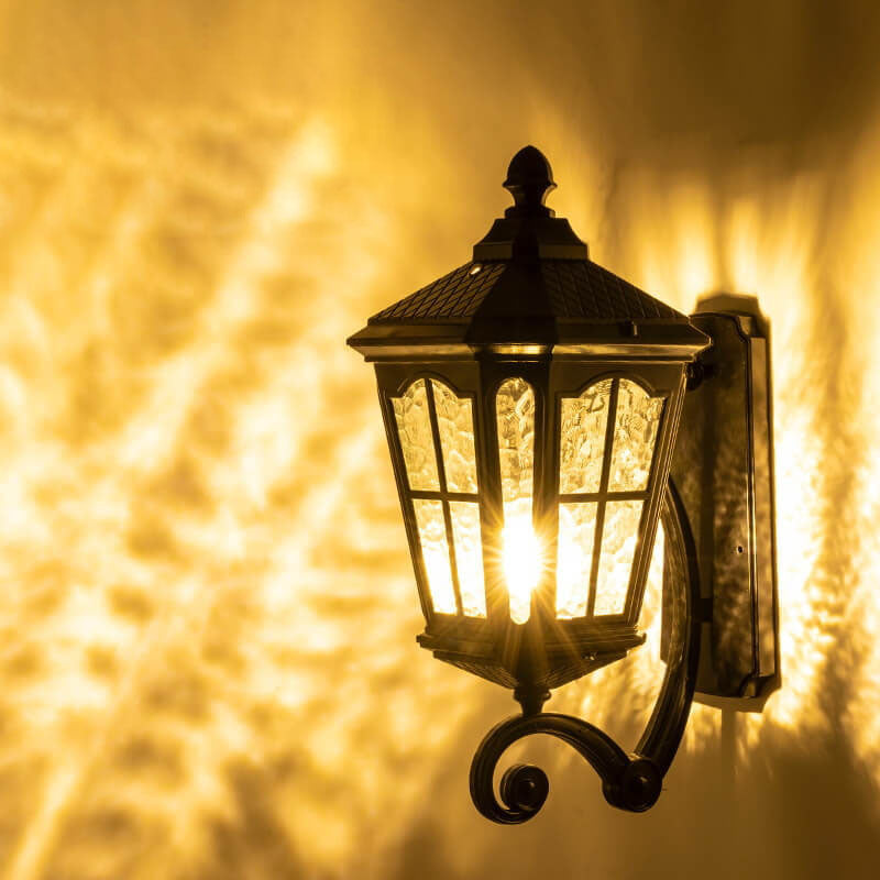 Traditional European Outdoor Lantern Aluminum Glass Waterproof 1-Light Wall Sconce Lamp for Outdoor Patio