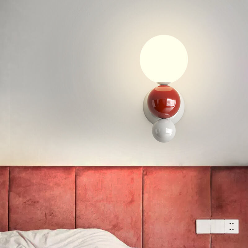 Applique murale moderne pour enfants en fer forgé style crème avec une sphère et une lumière 