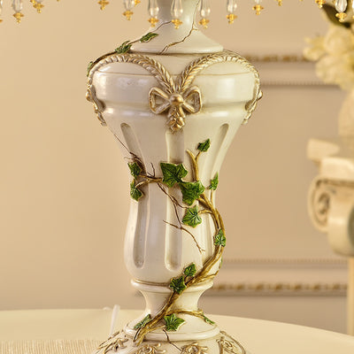 Lampe de table à une lumière avec vase en tissu résiné fer traditionnel européen peint à franges pour chevet 
