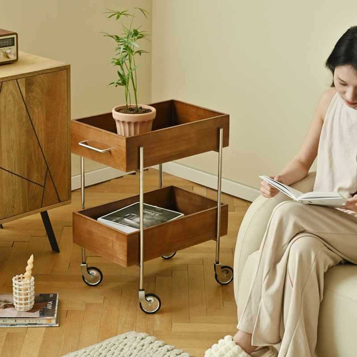 Zeitgenössischer Retro Rechteckiger Holz-Edelstahl-Beistelltisch, 2-stufig, beweglich für das Wohnzimmer 