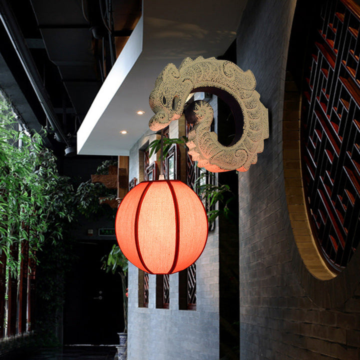 Abat-jour en tissu classique chinois traditionnel avec lanterne, design de dragon volant sculpté en résine, applique murale à 1 lumière pour salon 