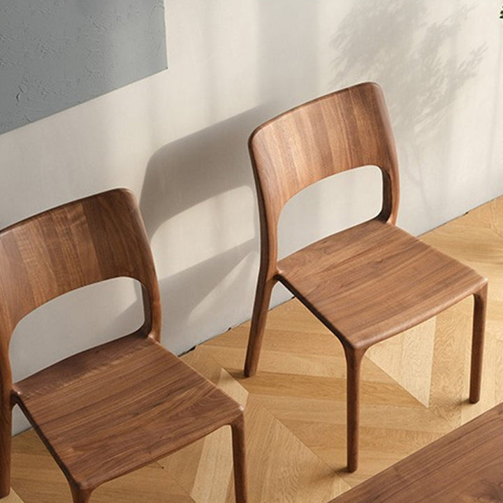 Chaise de salle à manger carrée en bois de noyer rétro contemporain avec dossier pour salle à manger 