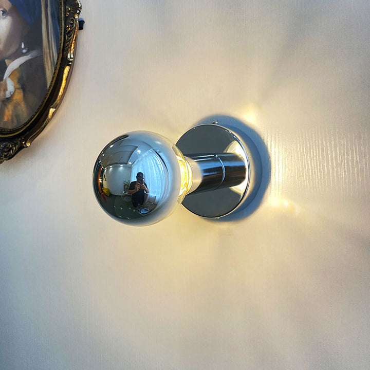 Moderner minimalistischer elektroplattierter Eisenkugel-Glas-1-Licht-Wandleuchter 