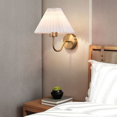 Lámpara de Aplique de Pared de 1 Luz de Tela de Hierro con Base de Disco Plisado Minimalista Moderna para Dormitorio 