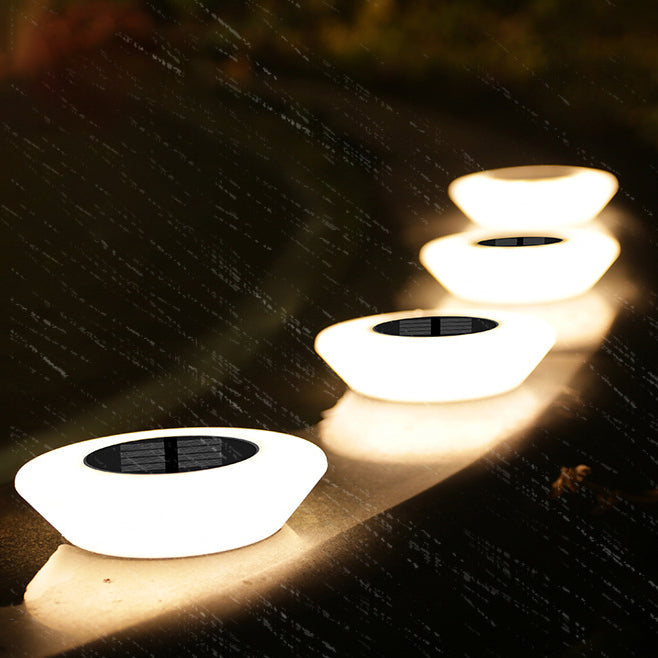 Simplicité moderne solaire étanche PP PS rond conique LED éclairage paysager lumière extérieure pour jardin 