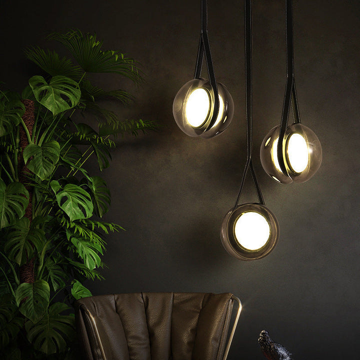 Suspension LED en verre et fer de style scandinave contemporain pour salon 