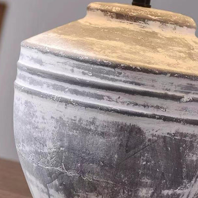 مصباح طاولة تقليدي عتيق مصنوع يدويًا من القماش والسيراميك مخروطي الشكل بلمبة واحدة للسرير 