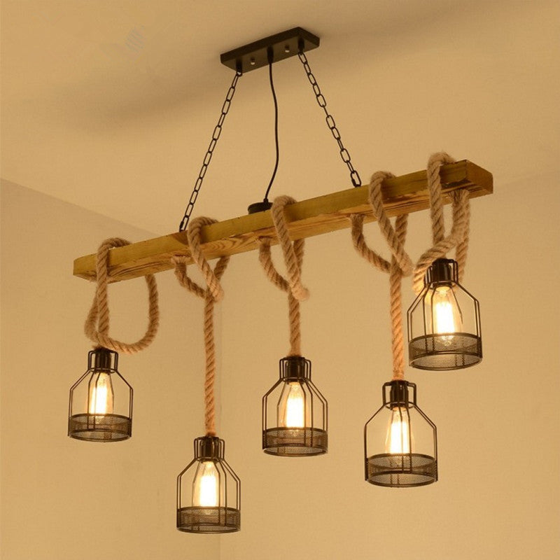 Chandelier de salle à manger à 5 lumières avec abat-jour en cage de fer et poutres en bois rustiques traditionnelles 