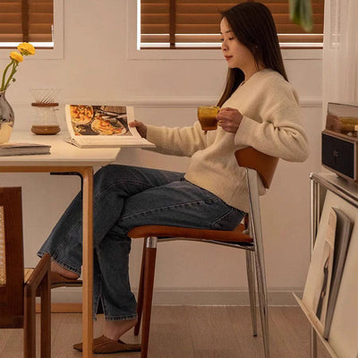 Chaise de salle à manger contemporaine rétro en bois de hêtre, fer, velours, éponge carrée avec dossier incurvé pour salle à manger 