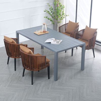Silla de comedor al aire libre con respaldo y reposabrazos de metal cuadrado de ratán tejido estilo casa de campo tradicional para exteriores 