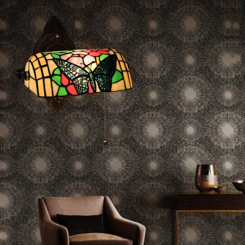 Traditionelle Tiffany Schmetterling Halbzylinder Zink Buntglas 1-Licht Wandleuchte Lampe für Wohnzimmer 