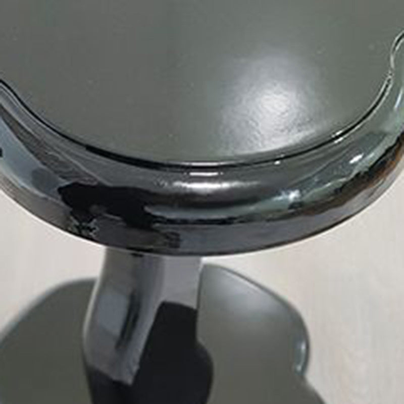 Zeitgenössischer skandinavischer Blütenblätter-Glas-Edelstahl-Beistelltisch 1-Ebene für das Wohnzimmer 