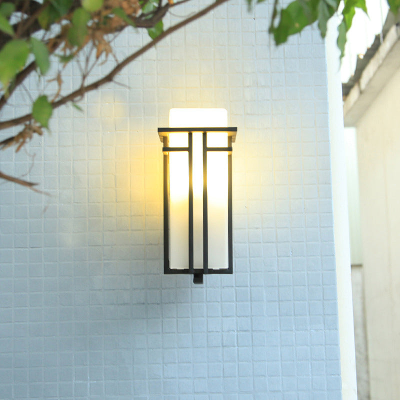 Applique murale moderne minimaliste rectangulaire en alliage étanche avec verre à 1 lumière pour patio extérieur 