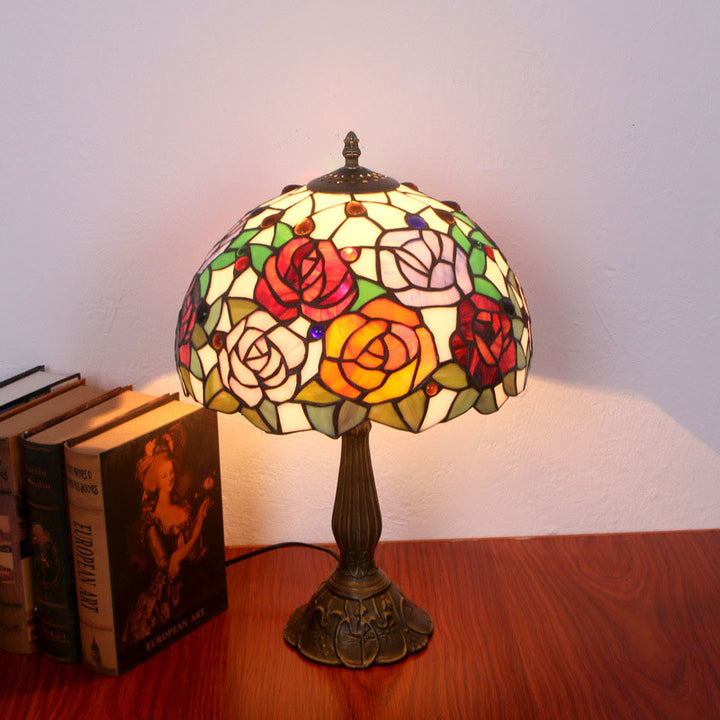 Lampe de table à une lumière Tiffany Creative Alloy quatre couleurs rose 