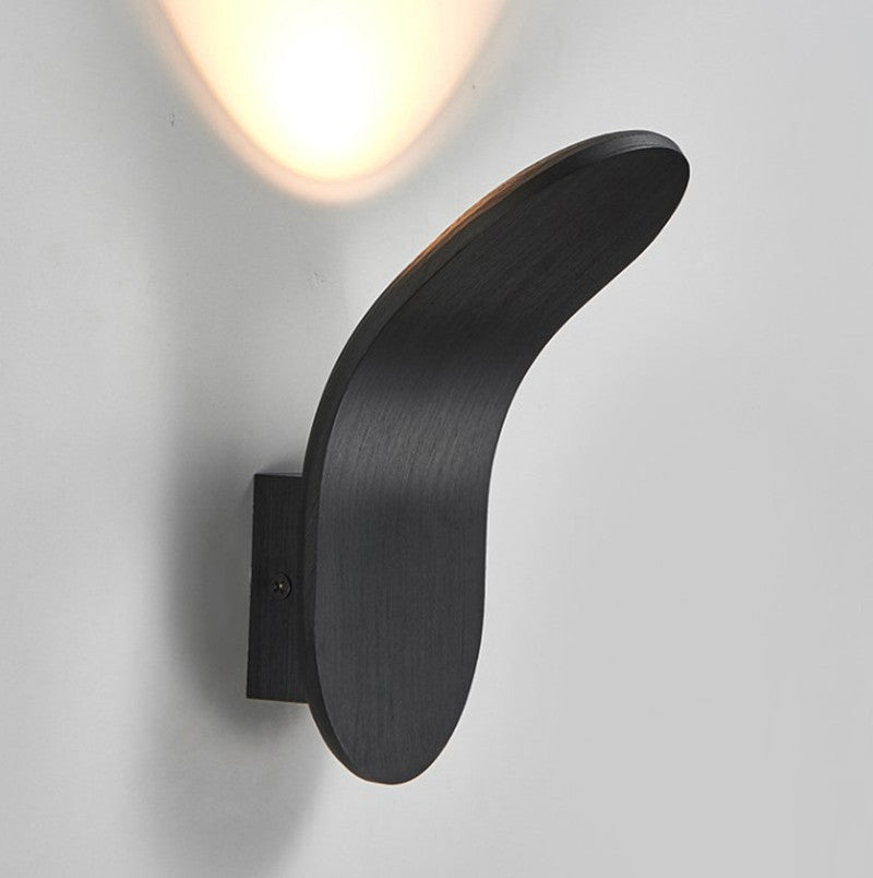 Lámpara de pared LED de arco de aluminio escandinavo contemporáneo para pasillo 