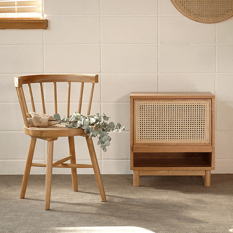 Zeitgenössischer nordischer rechteckiger Holz-Rattan-Beistelltisch mit 1 Schublade für das Wohnzimmer 