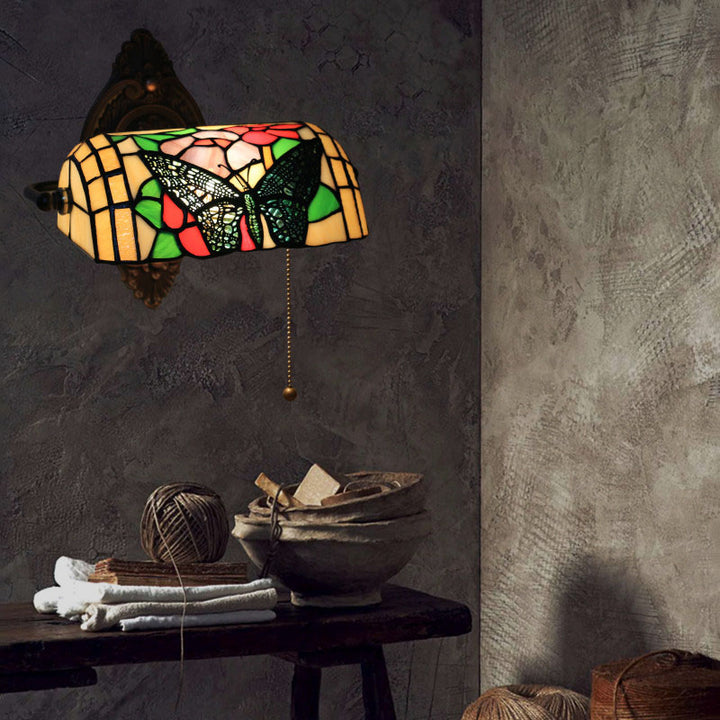Traditionelle Tiffany Schmetterling Halbzylinder Zink Buntglas 1-Licht Wandleuchte Lampe für Wohnzimmer 