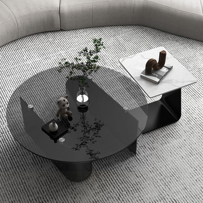 Moderner minimalistischer runder quadratischer Couchtisch aus Glas, Steinplatte und Karbonstahl mit 1 Ebene für das Wohnzimmer 