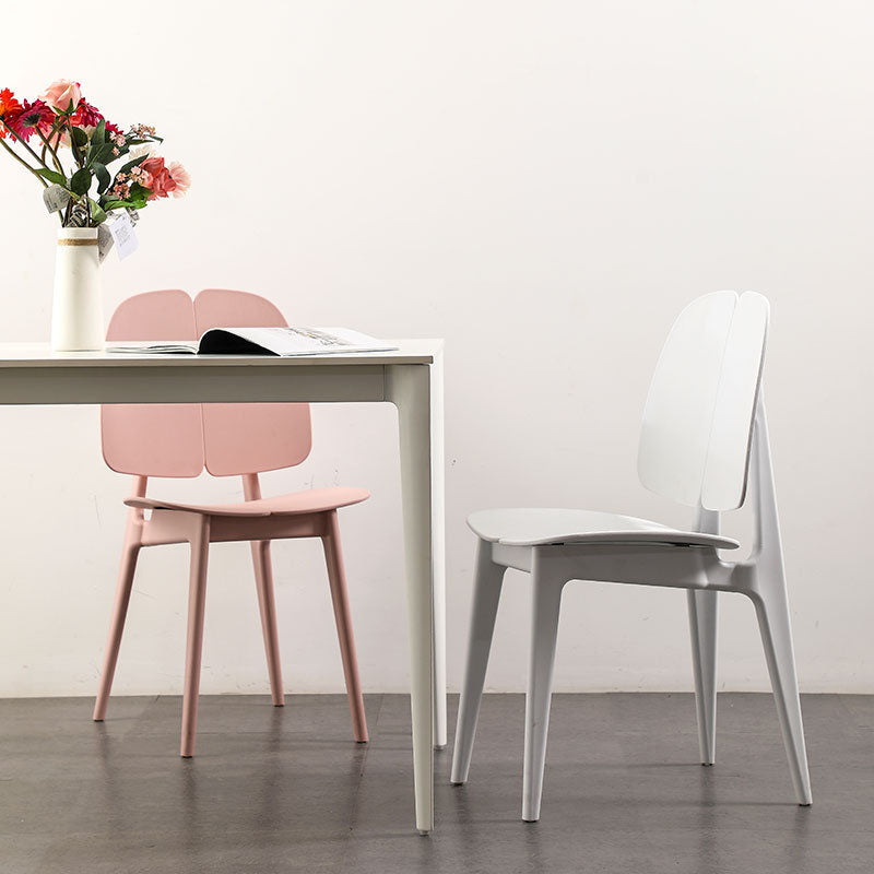 Chaise de salle à manger carrée en plastique et métal scandinave contemporain avec dossier pour salle à manger 