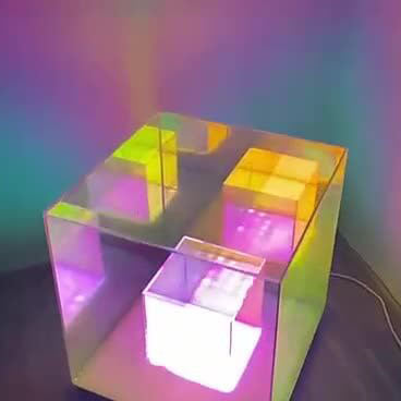 Moderne Rubik's Cube LED-Tischlampe aus Acryl 