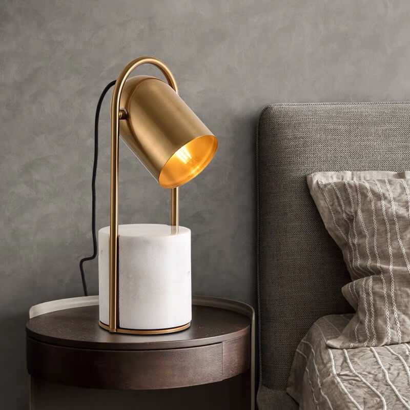 Lámpara de mesa de 1 luz con hardware de anillo cilíndrico de lujo nórdico y columna de mármol 
