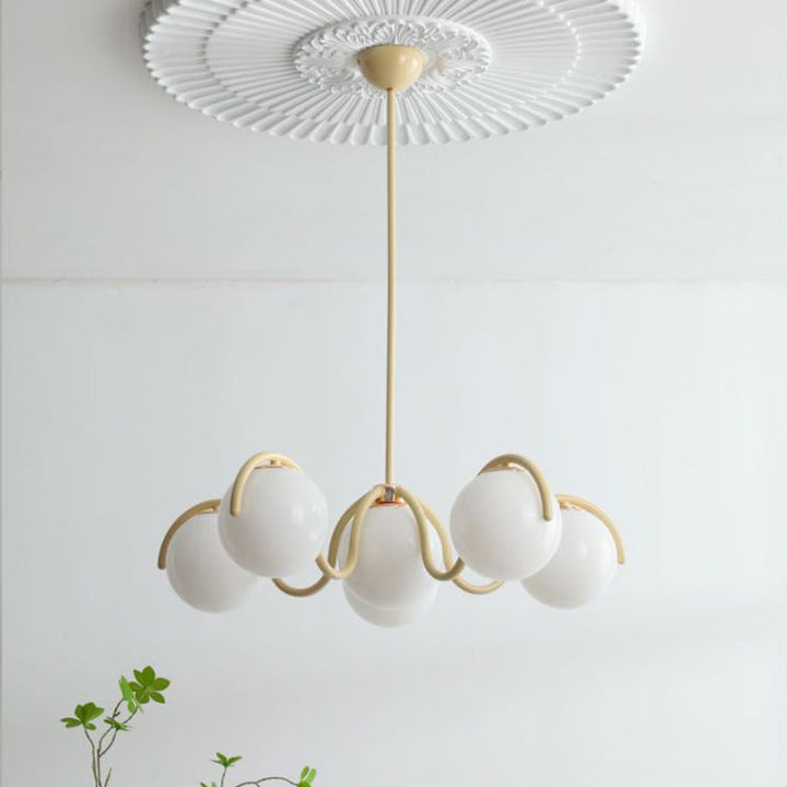 Moderner minimalistischer Kronleuchter mit geschwungenen Kugeln aus Metall und Glas mit 6 Lichtern für das Wohnzimmer 