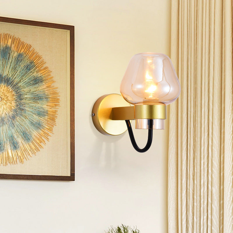 Moderne skandinavische 1-flammige Wandleuchte aus Eisen und Glas im Becher-Design für den Flur 