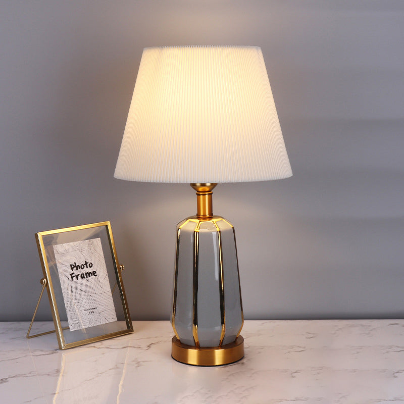 Lampe de Table Contemporaine Nordique en Céramique Métallique avec Abat-Jour en Tissu Cylindrique 1-Lumière Pour Chambre 