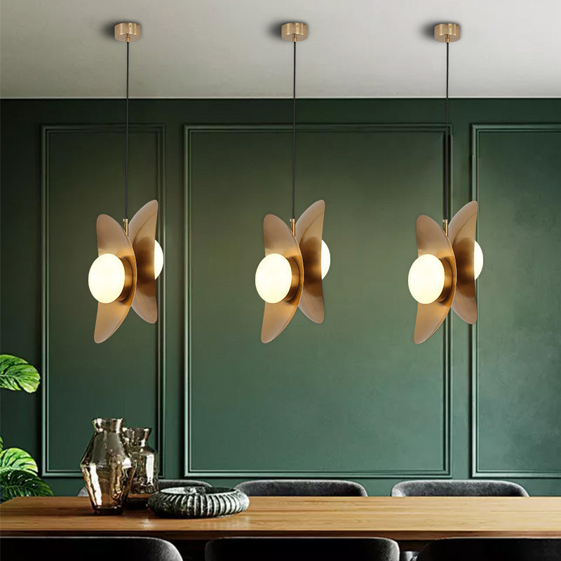 Zeitgenössische nordische ovale Kugel Eisen Titan 2-Licht Pendelleuchte für Wohnzimmer 