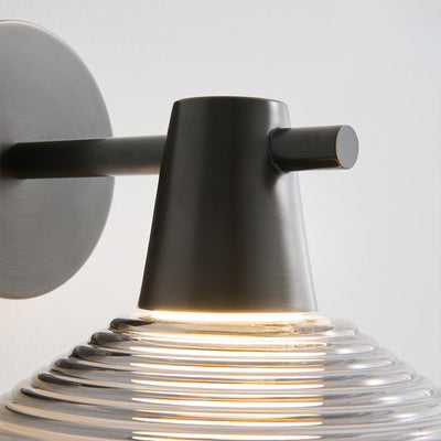 Zeitgenössische nordische Vollkupfer Acryl konische LED Wandleuchte Lampe für Wohnzimmer 