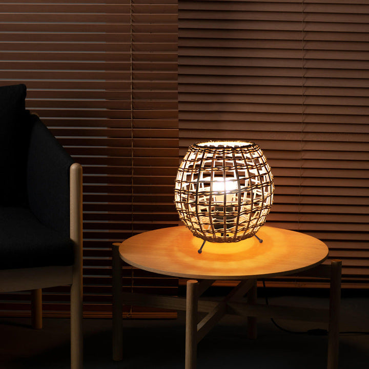 Traditional Farmhouse Metal Weaving Cane Ball 1-Light Table Lamp For Bedroom