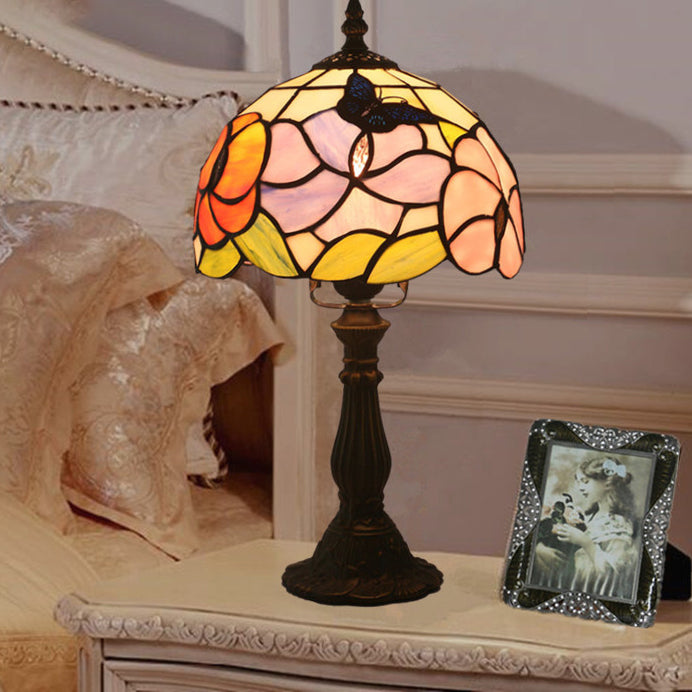 Lampe de table à 1 lumière en verre et alliage de zinc avec dôme fleur traditionnel Tiffany pour chevet 