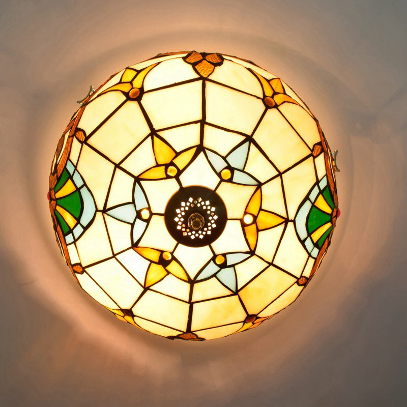Plafonnier à trois lumières en verre teinté à rayures florales demi-orbe traditionnel Tiffany pour salon 