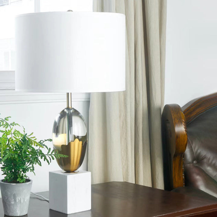 Moderne Art Deco Stoff Kristall Marmor Basis 1-Licht Tischlampe für Schlafzimmer 