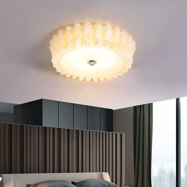 Plafonnier LED en fer acrylique rond plissé en dentelle nordique contemporain pour chambre à coucher 