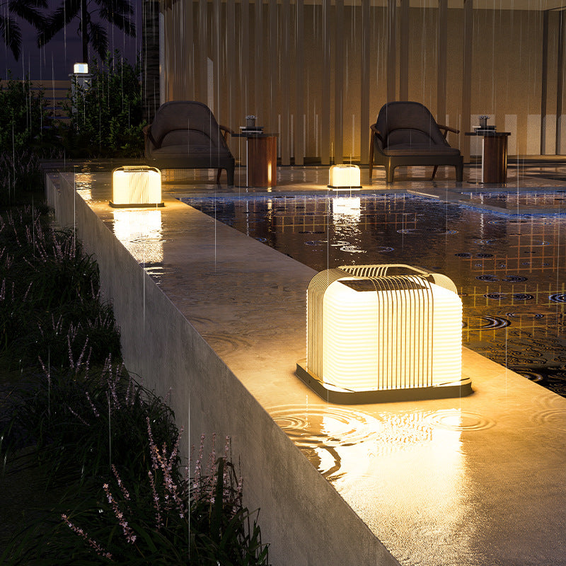 Lumière paysagère LED en acier inoxydable étanche solaire de simplicité moderne pour jardin, lumière extérieure cubique carrée en PE 