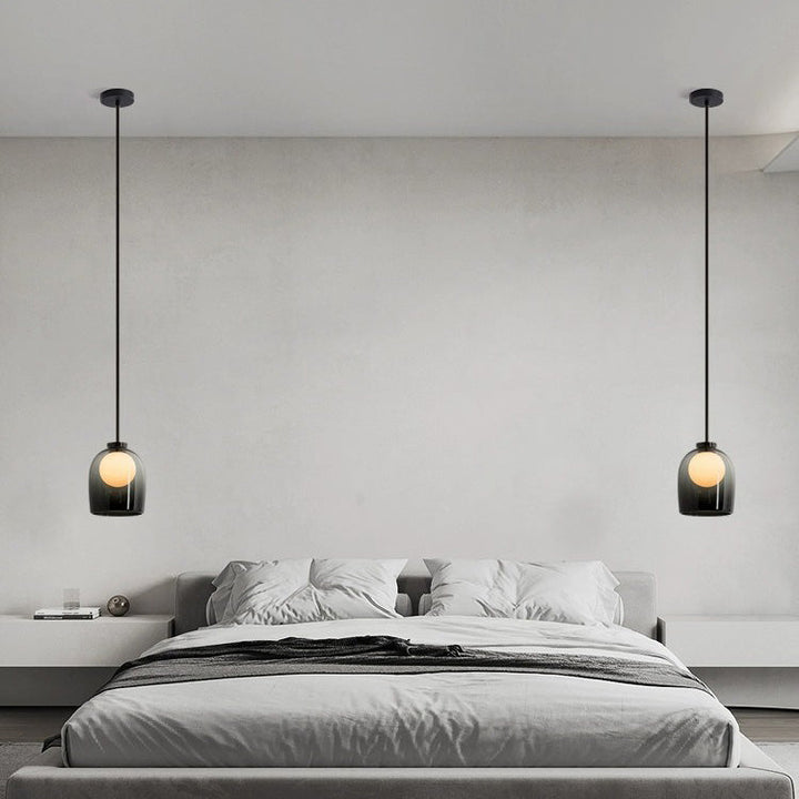 Lustre suspendu contemporain nordique en verre et fer avec une lumière pour chambre à coucher 