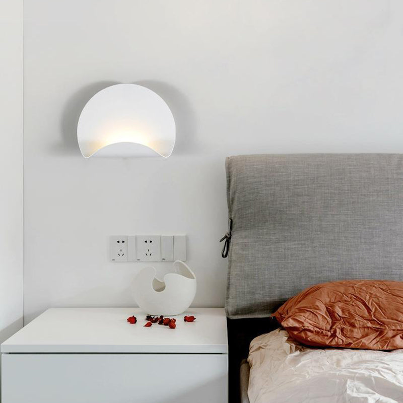 Applique murale LED en fer pliable en demi-cercle scandinave contemporain pour salon 
