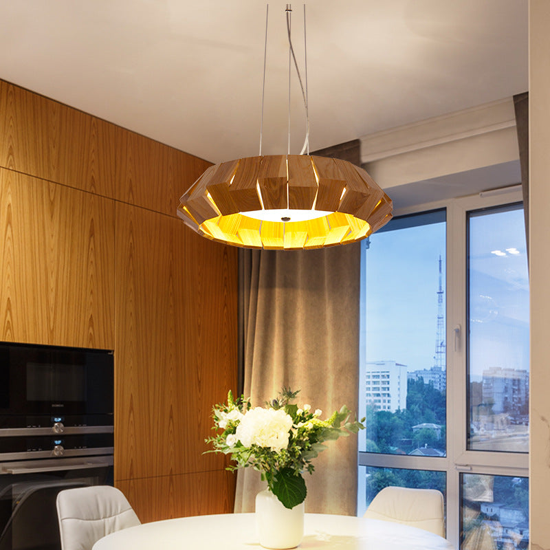 Zeitgenössische skandinavische Runde fliegende Untertasse Holz Glas LED Kronleuchter für Wohnzimmer 