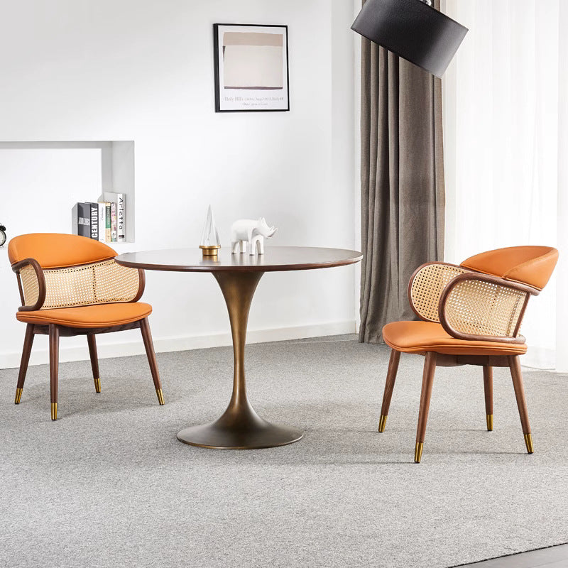 Zeitgenössischer nordischer quadratischer Leder-Rattan-Holz-Edelstahlstuhl für das Wohnzimmer 