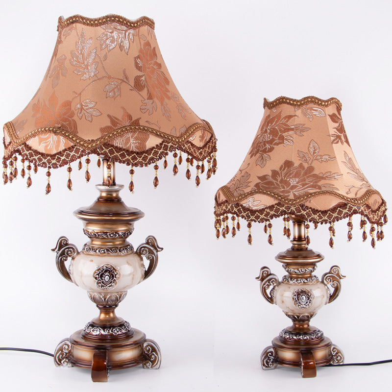 Traditional European Vase Base Resin Fabric 1-Light Table Lamp For Bedroom