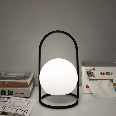 Lampe de table LED suspendue rechargeable en forme de boule, œuf, cube, cylindre en métal nordique contemporain pour chevet 