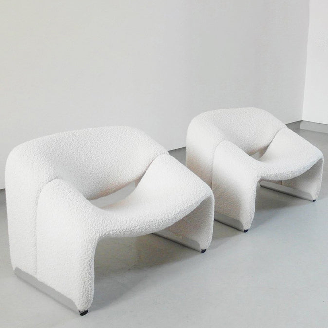 Silla de acento con respaldo y reposabrazos de esponja de lana de cordero de marco curvado contemporáneo escandinavo de acero inoxidable para sala de estar 