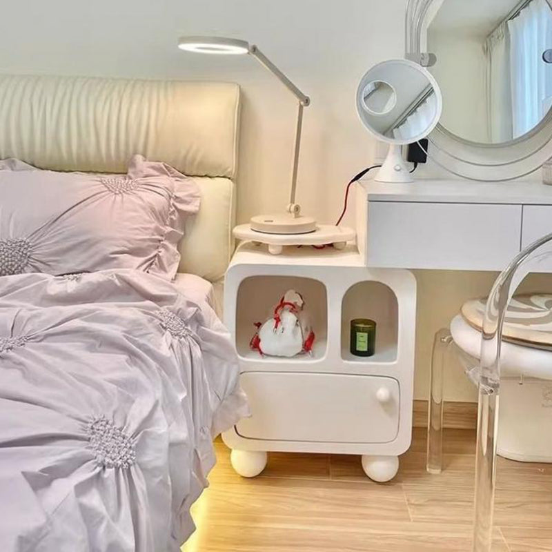 Zeitgenössischer kreativer rechteckiger Holznachttisch mit 1 Schublade für das Wohnzimmer 