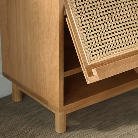 Zeitgenössischer nordischer rechteckiger Holz-Rattan-Beistelltisch mit 1 Schublade für das Wohnzimmer 