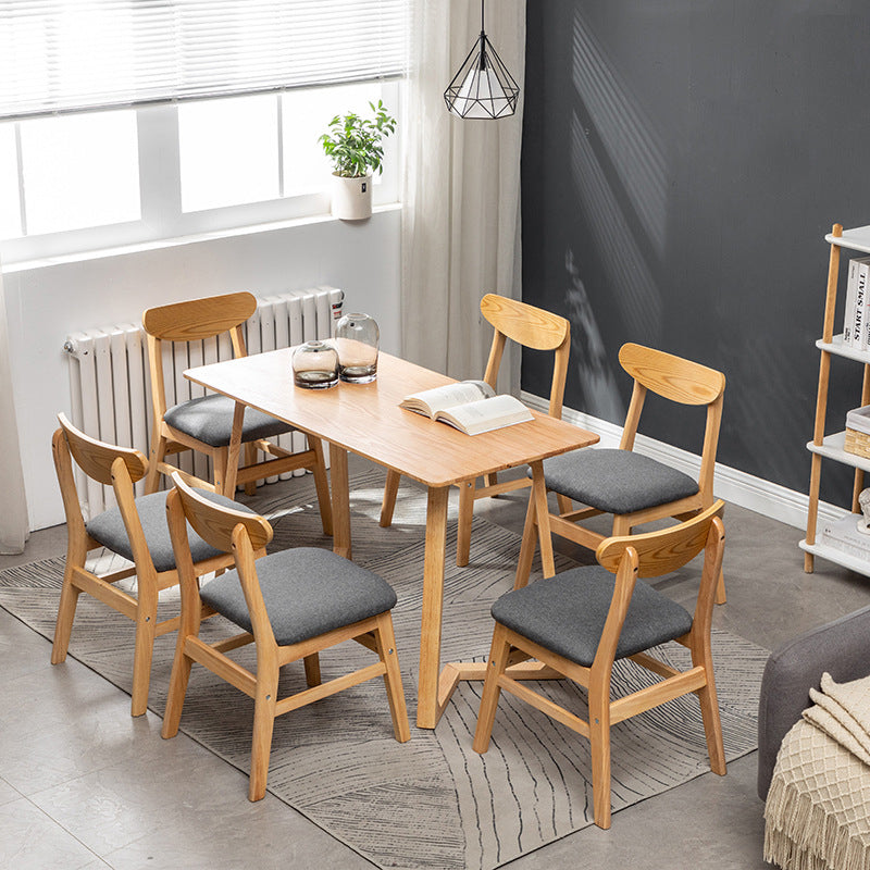 Chaise de salle à manger contemporaine rétro carrée avec dossier en lin rembourré et cadre en bois pour salle à manger 