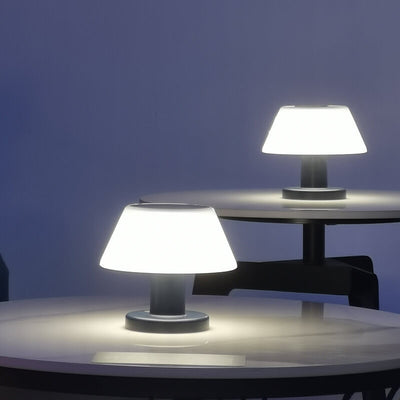 مصباح طاولة ليلي LED على شكل فطر إبداعي يعمل بالطاقة الشمسية للاستخدام الخارجي 